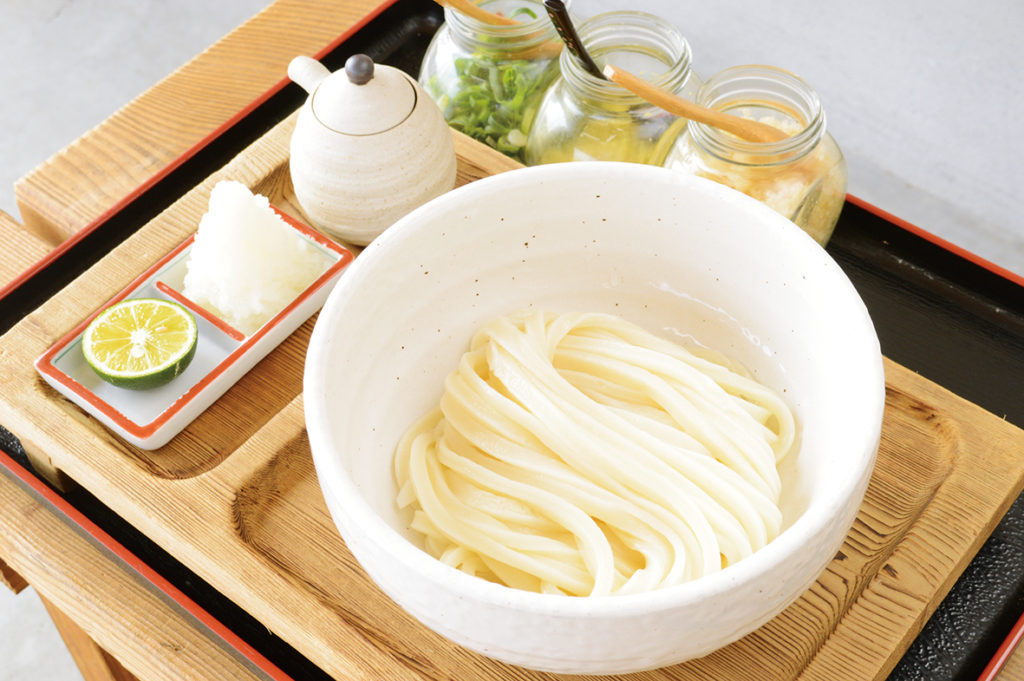 『手打ちうどん　渡辺』エッジの効いたつややかな麺