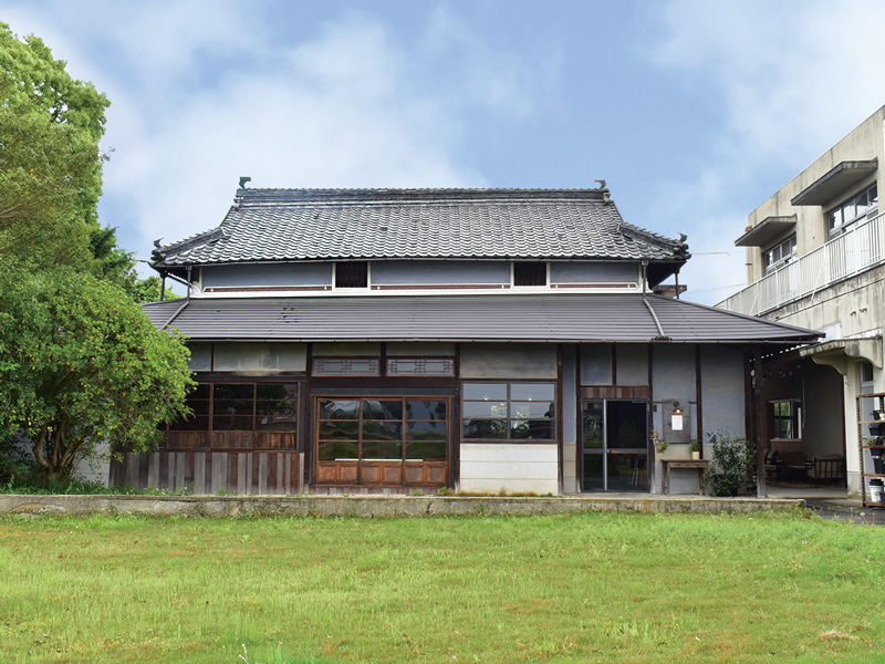 『やえ珈琲店』食堂から珈琲店へ 古民家を改装したカフェで非日常のひと時を【香川県綾歌郡綾川町】