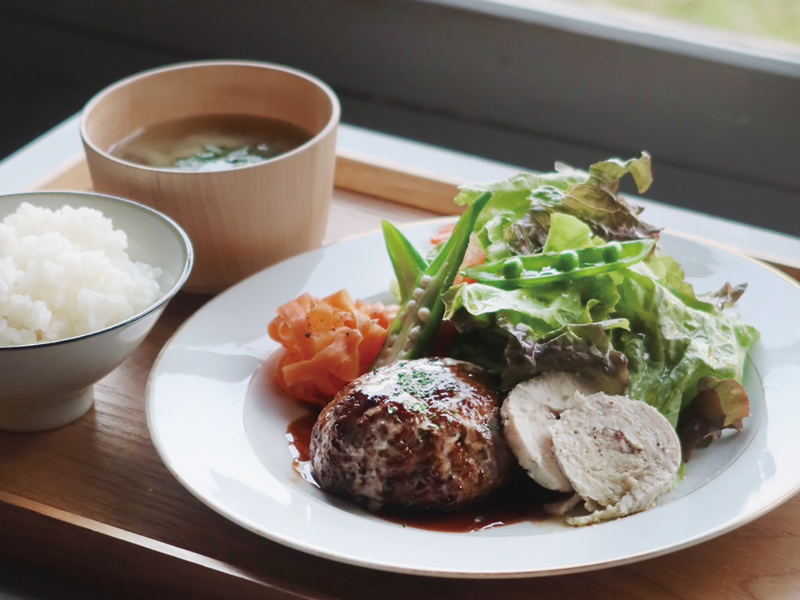 『やえ珈琲店』食堂から珈琲店へ 古民家を改装したカフェで非日常のひと時を【香川県綾歌郡綾川町】